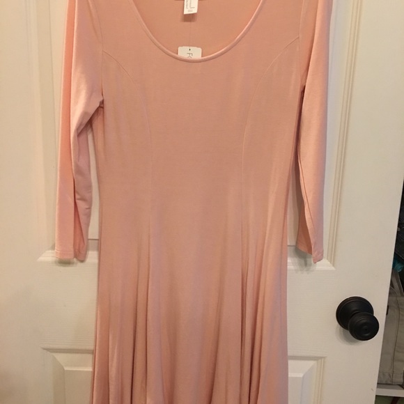 Forever 21 Stretch Rose Dress - Picture 6 of 6